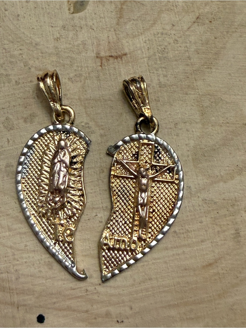 Gold plated Religious Heart‎ Pendant Set - Virgin Mary & Crucifix Te Amo t